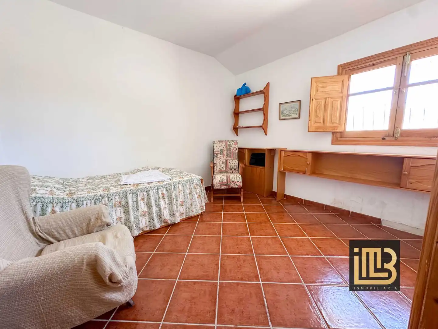 Habitación de Piso en venta en Cabra del Santo Cristo con Terraza y Amueblado