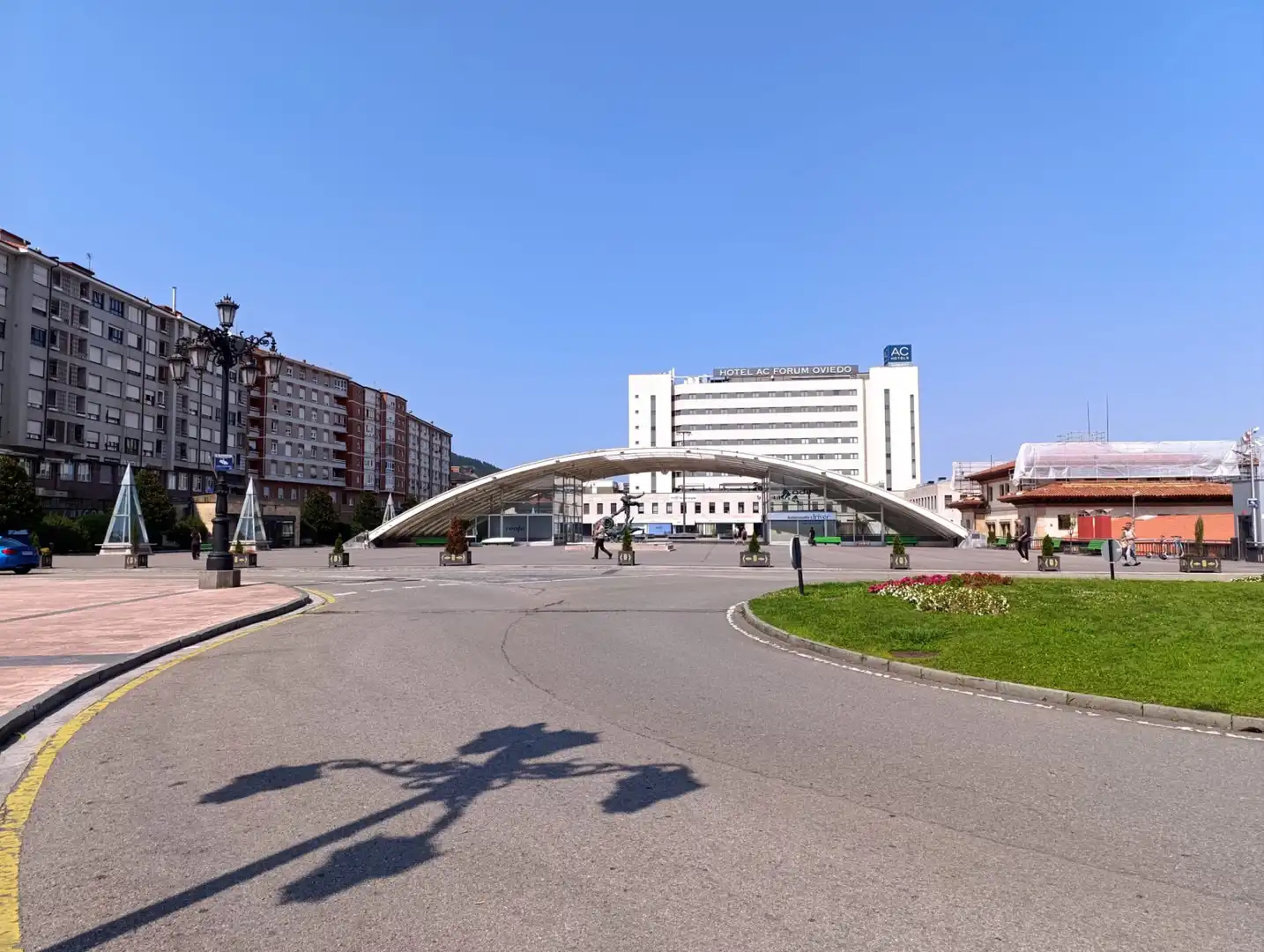Vista exterior de Pis en venda en Oviedo  amb Calefacció