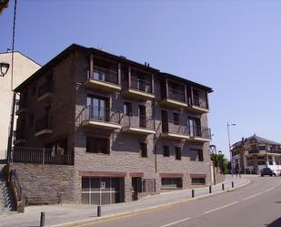 Vista exterior de Apartament de lloguer en Puigcerdà amb Balcó