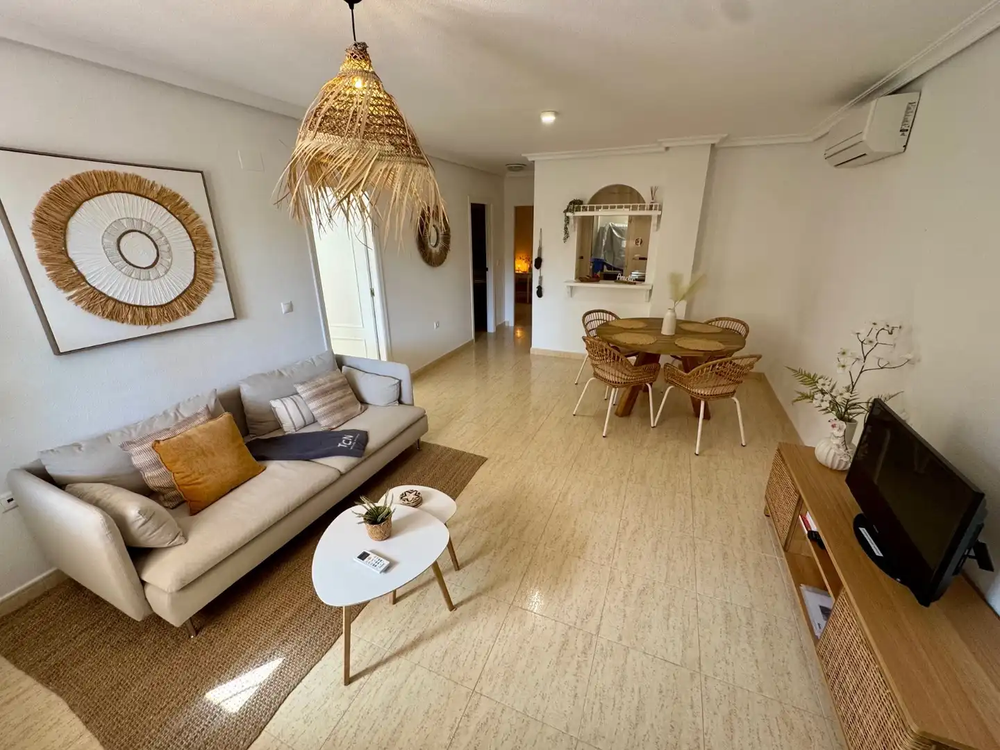 Sala de estar de Planta baja en venta en Daya Vieja con Aire acondicionado, Jardín privado y Terraza
