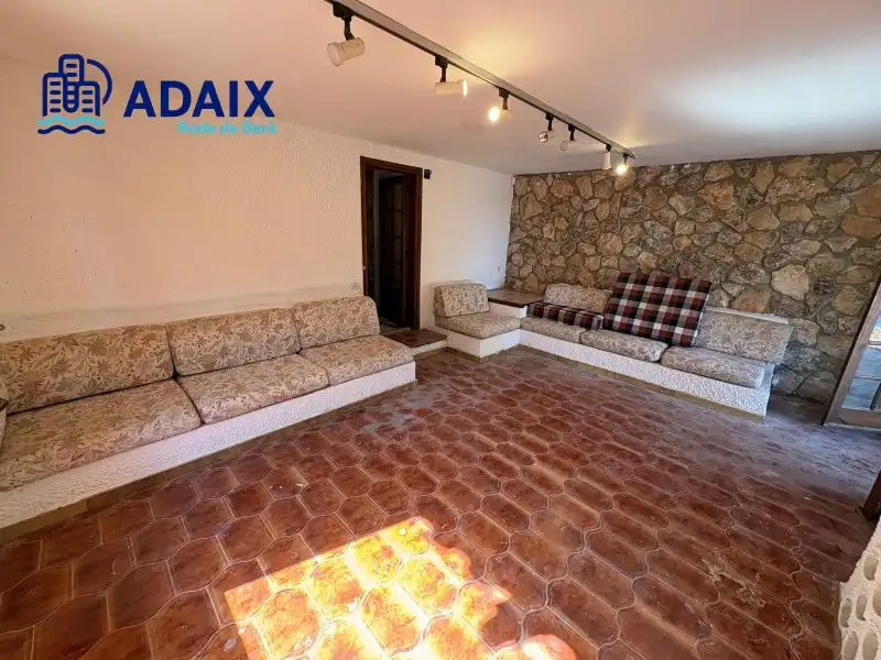 Casa o chalet en venta en Roda de Berà con Terraza, Trastero y Piscina