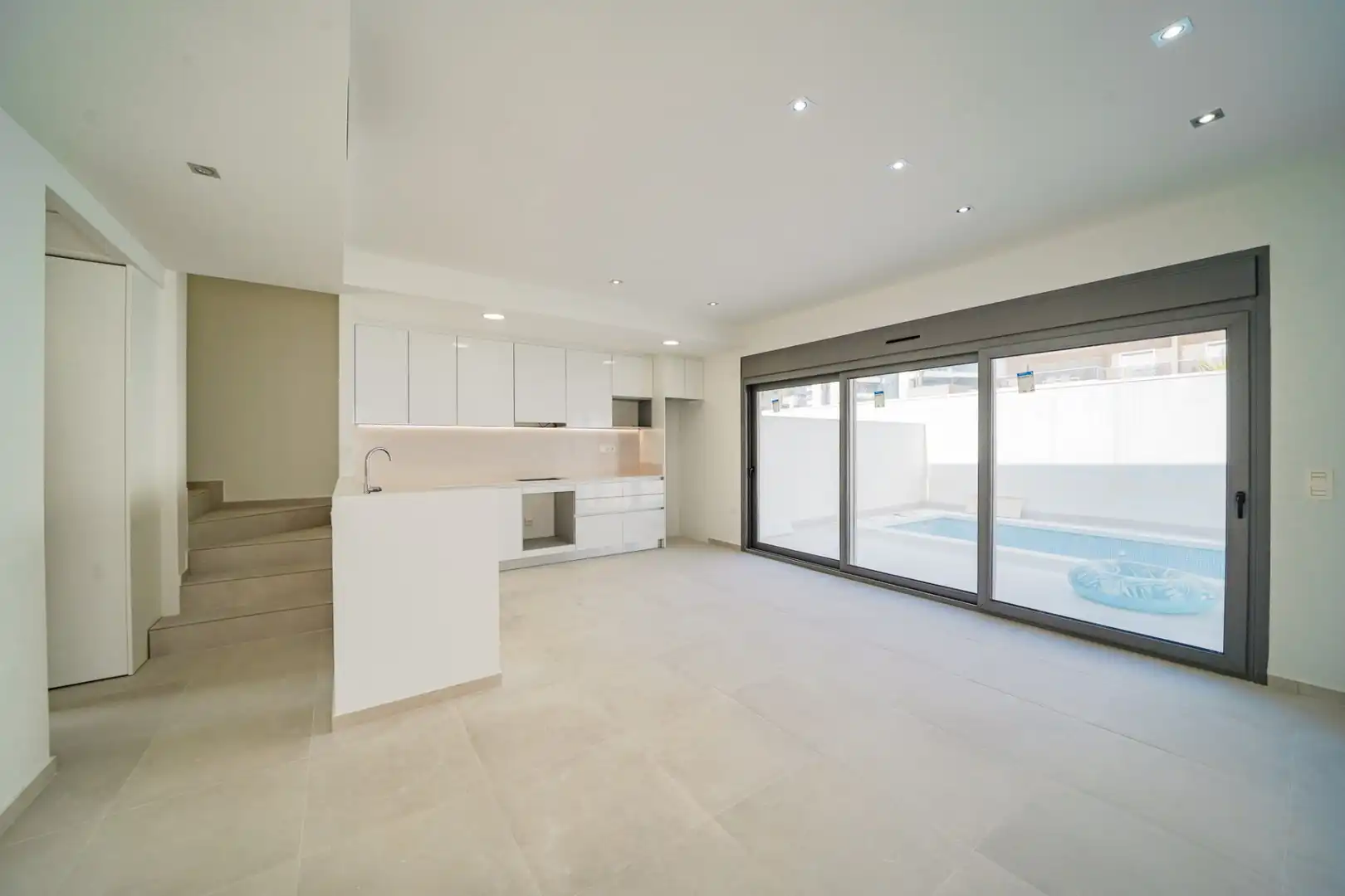 Flat with terrace for sale in Orihuela Costa, imagen 3