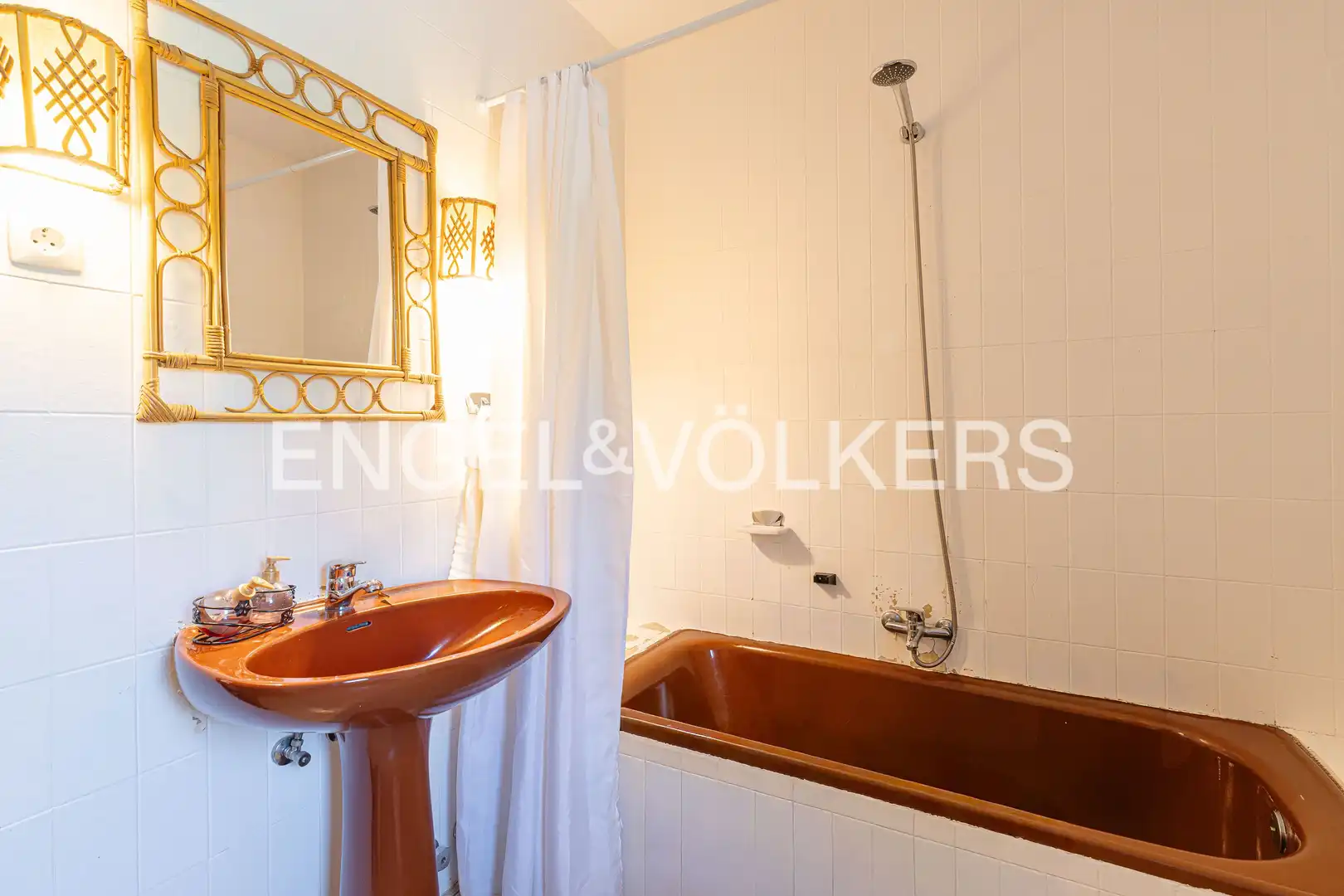 Bathroom of Detached homes for sale in El Escorial  with Heating, Private garden and Terrace