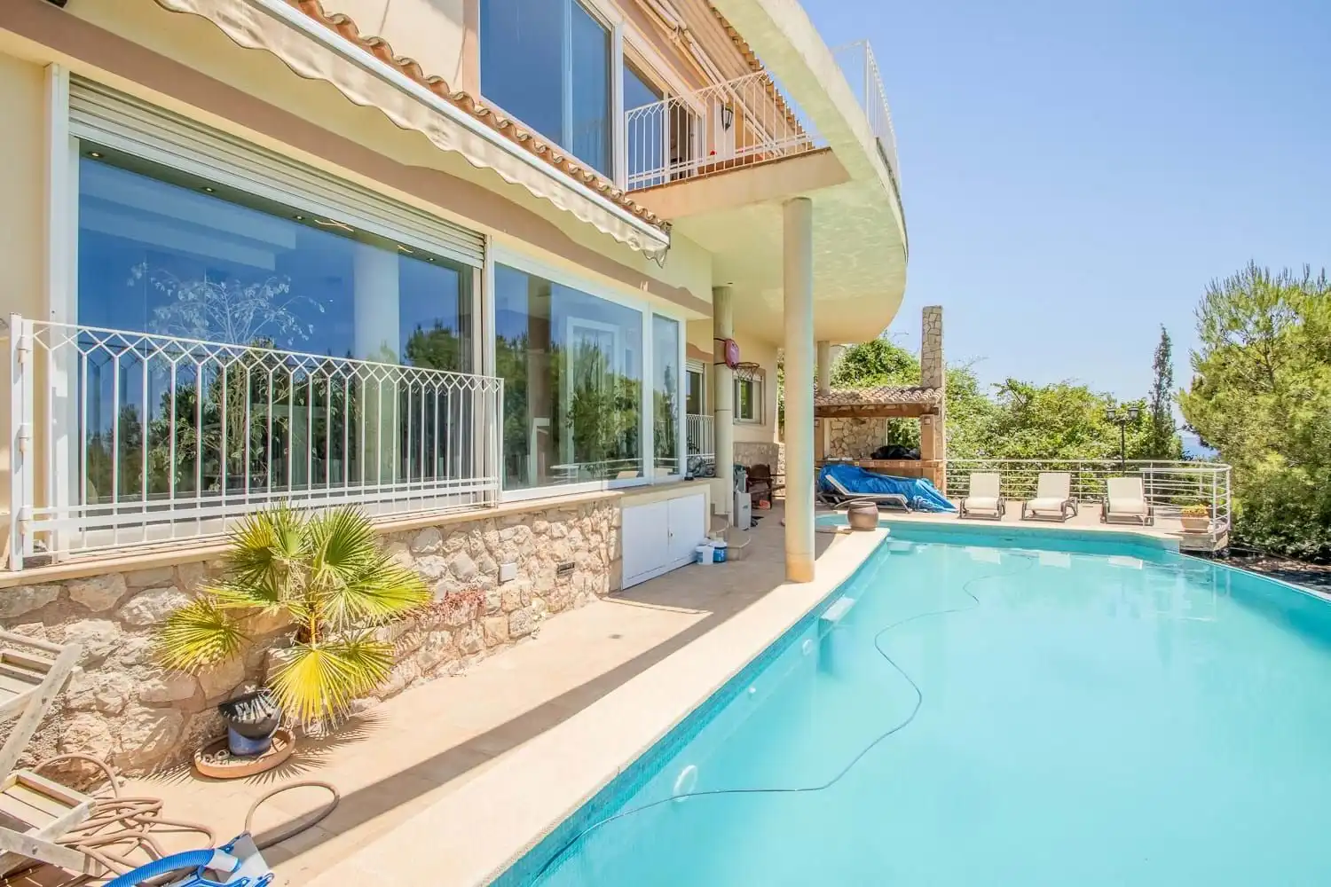 Swimming pool of Houses for sale in Calvià  with Air Conditioner, Terrace and Balcony