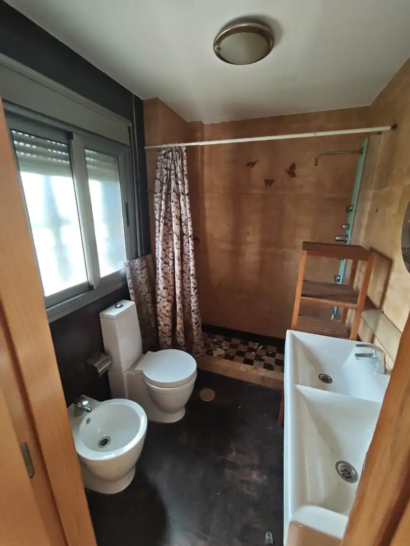 Badezimmer von Loft zum Verkauf in Bormujos mit Abstellraum