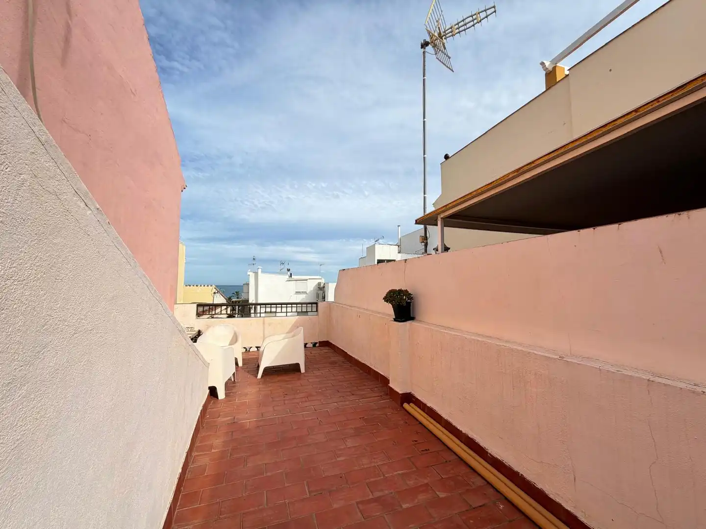 Terraced house for sale in Calle los Nidos, imagen 2