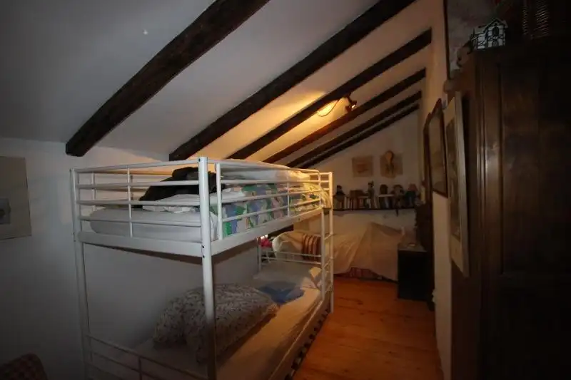 Habitación de Casa o chalet en venta en Los Tojos  con Calefacción y Jardín privado