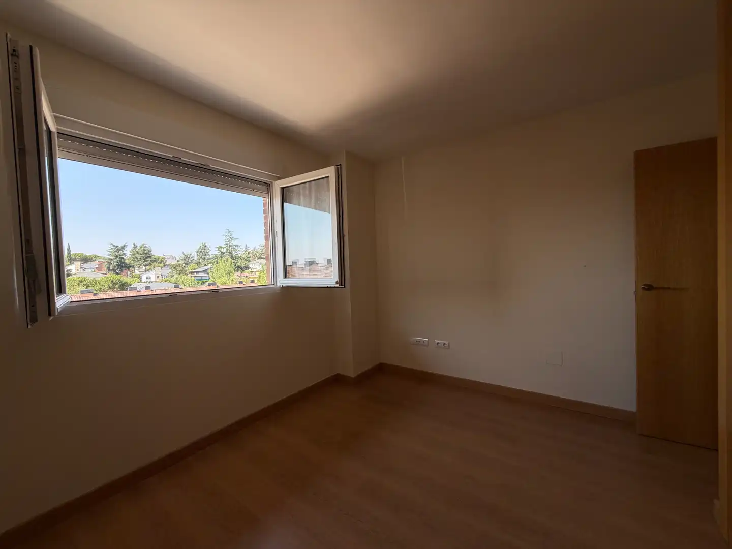 Habitación de Casa o chalet en venta en Colmenar Viejo con Calefacción, Jardín privado y Terraza