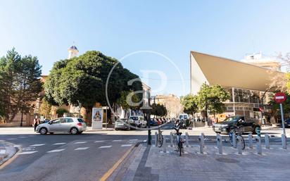 Exterior view of Flat for sale in  Valencia Capital  with Heating and Furnished