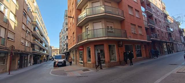 Local comercial en Alquiler en San Pablo y Santa Marina