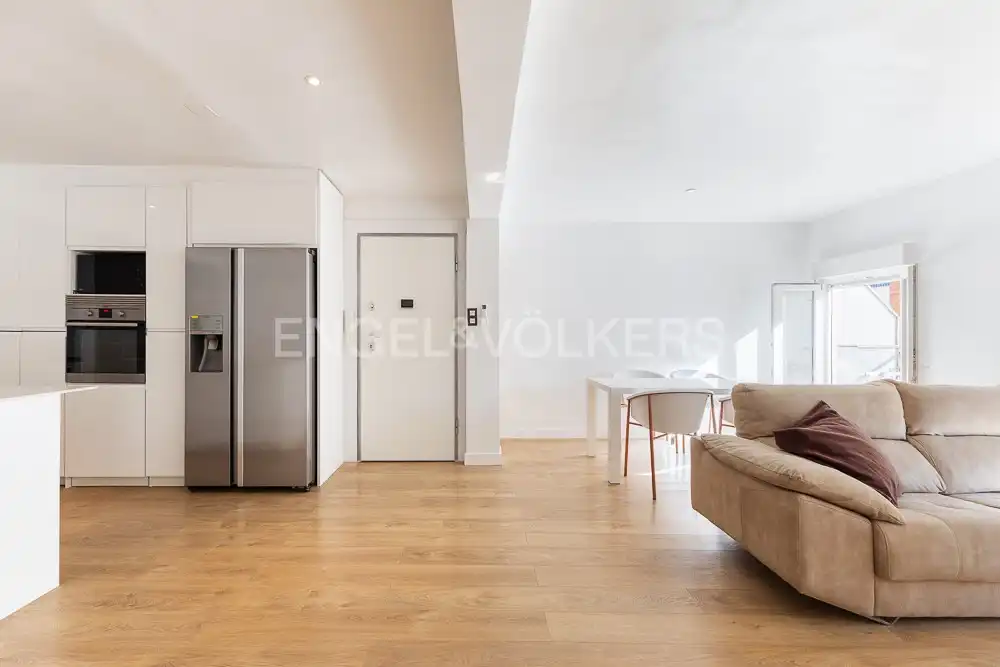 Sala d'estar de Pis de lloguer en Valencia amb Aire condicionat, Calefacció i Parquet