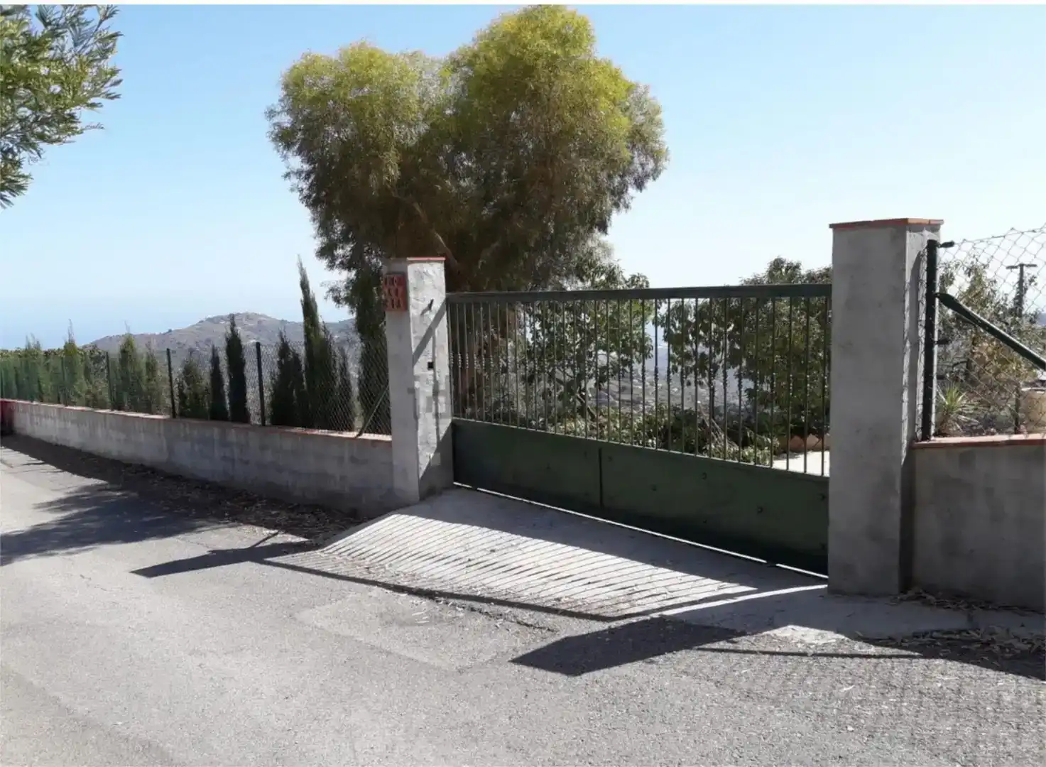 Vista exterior de Finca rústica en venda en Sayalonga amb Aire condicionat