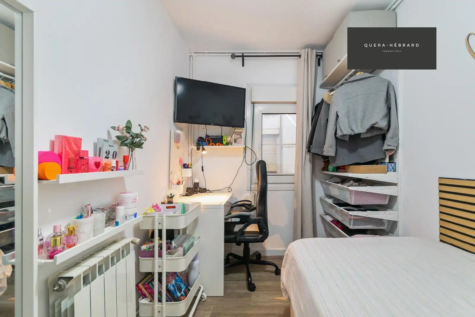 Schlafzimmer von Dachboden zum Verkauf in Rubí mit Klimaanlage, Heizung und Parkett