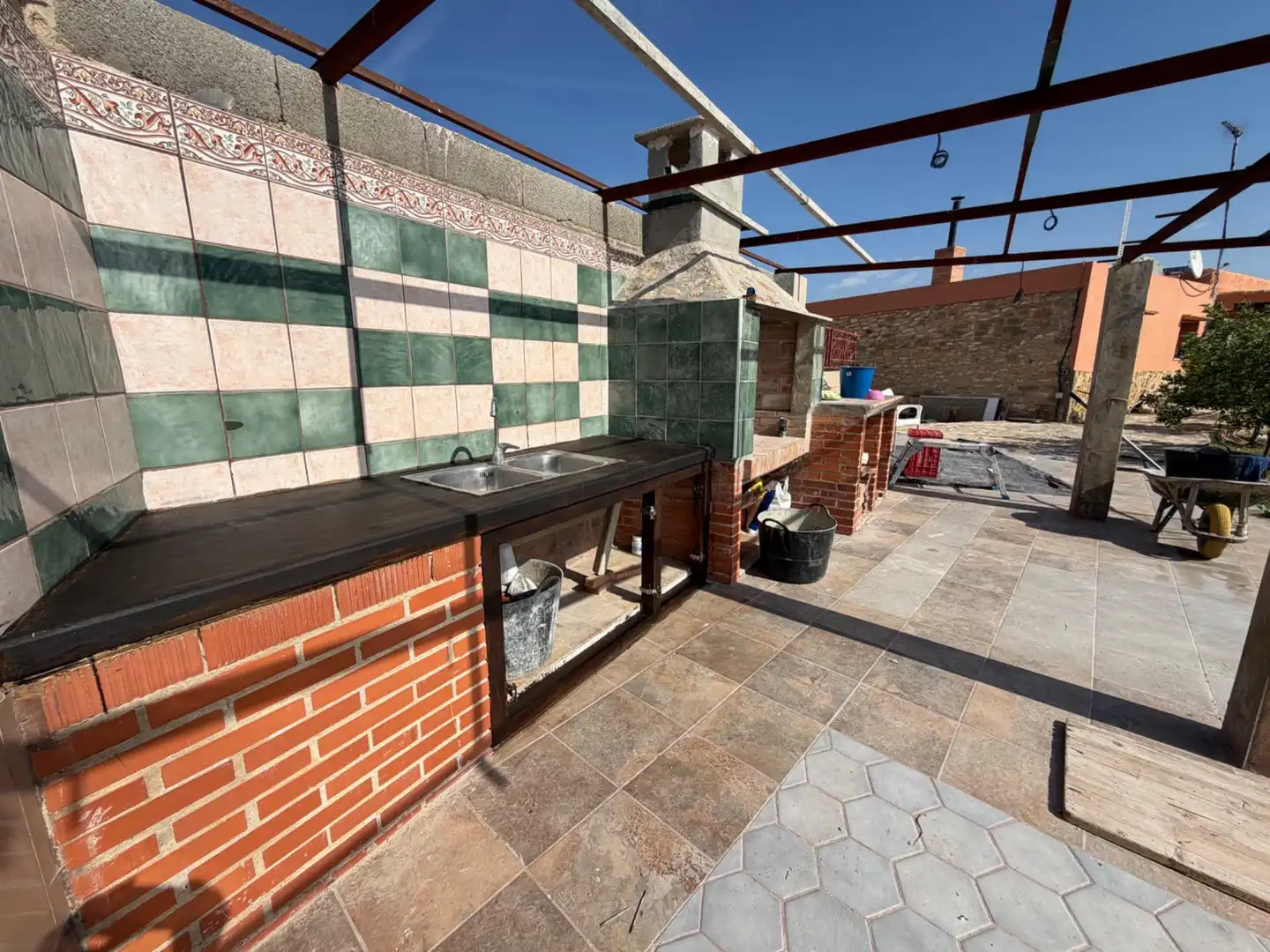 Terrassa de Casa o xalet en venda en Villar del Arzobispo amb Jardí privat, Terrassa i Traster