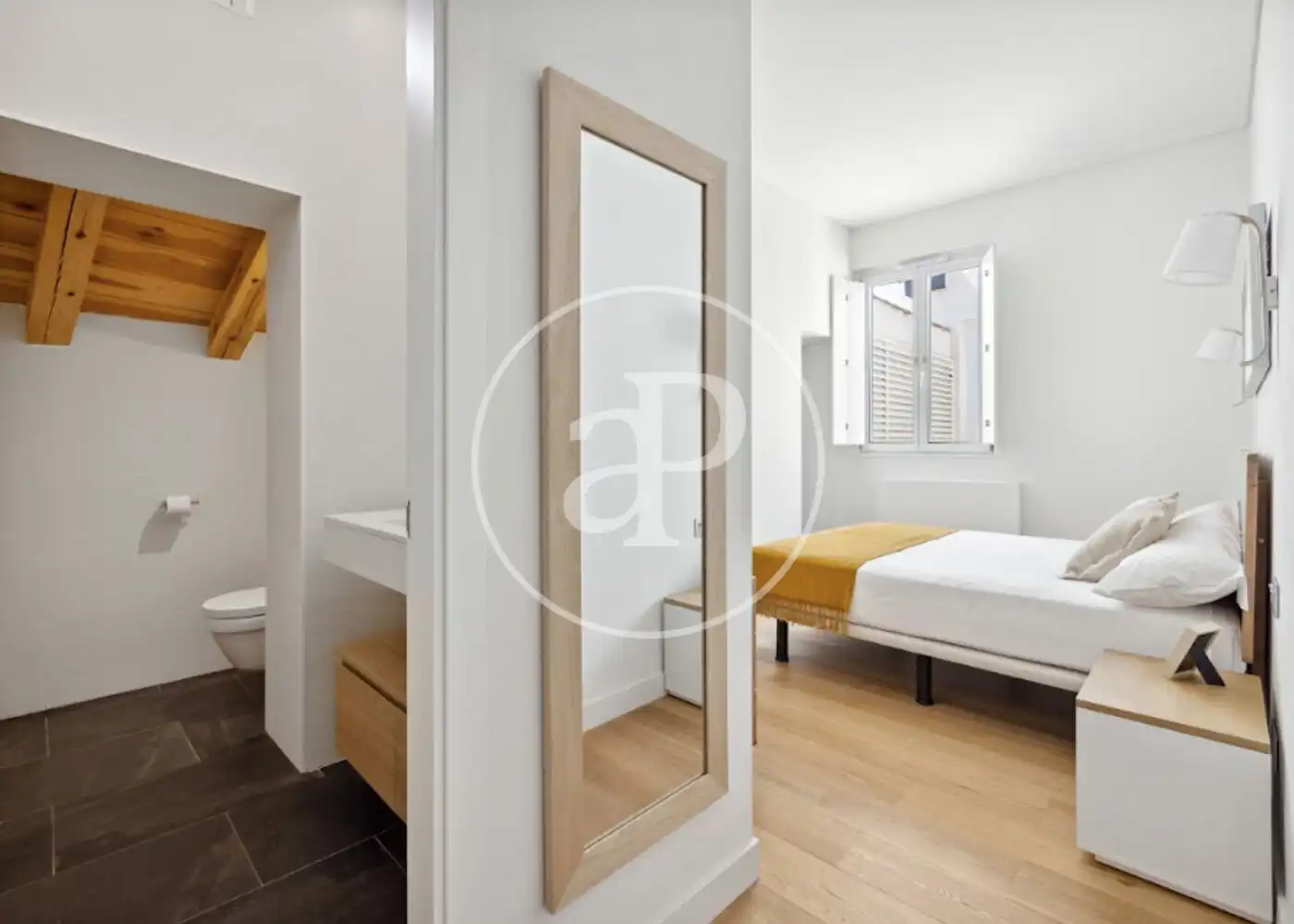 Bedroom of Flat for rent in Madrid  with Air Conditioner, Heating and Furnished