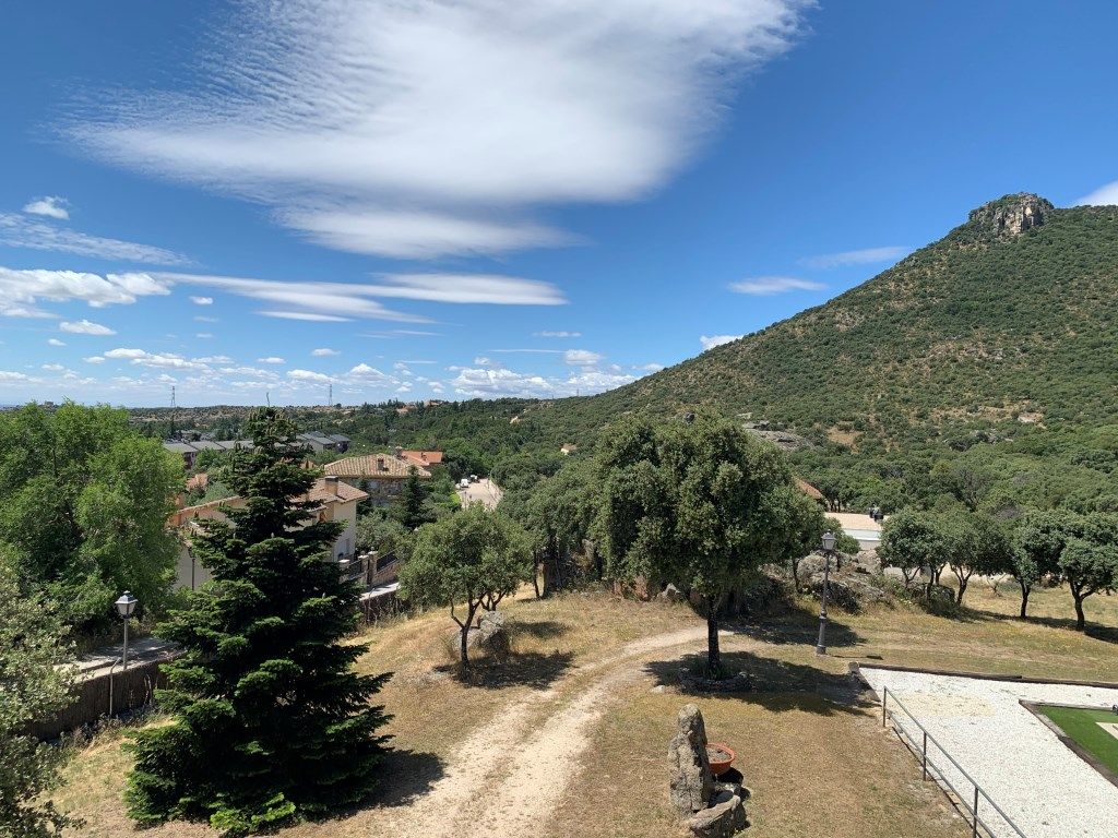 Vista exterior de Casa o xalet en venda en Hoyo de Manzanares