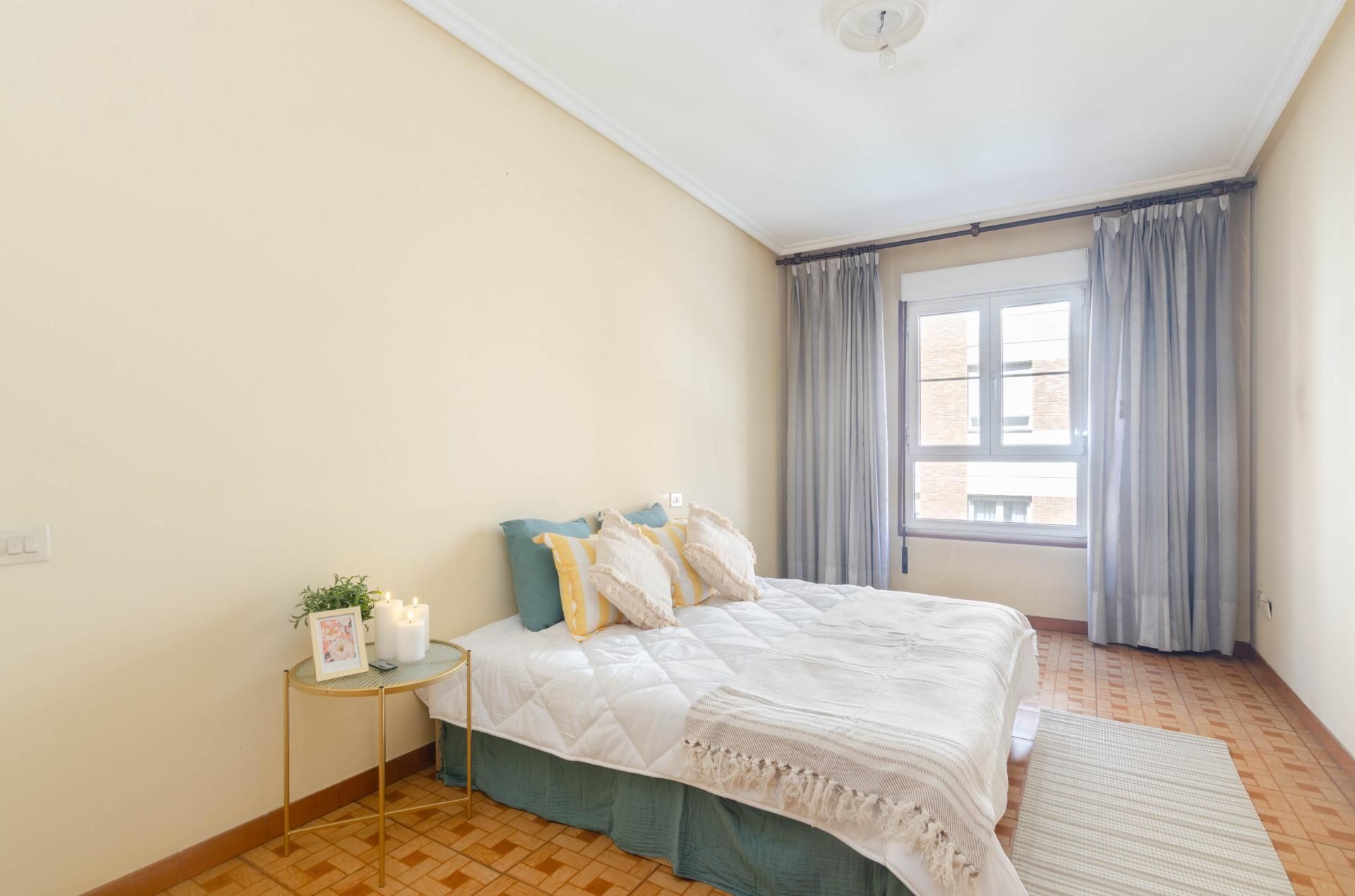 Bedroom of Flat for sale in Langreo  with Terrace and Balcony
