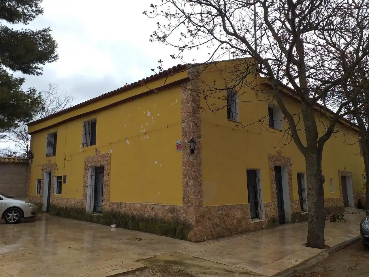 Vista exterior de Casa o xalet en venda en Yecla amb Aire condicionat i Moblat