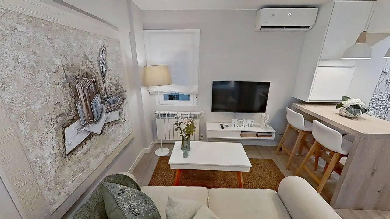 Flat with lift to rent in Calle de La Bañeza, imagen 3