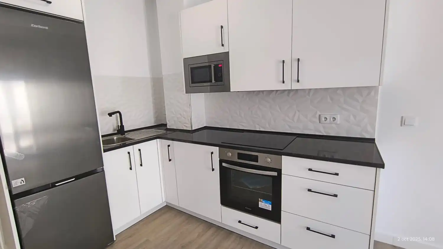 Küche von Wohnung zum Verkauf in Benacazón mit Klimaanlage und Heizung