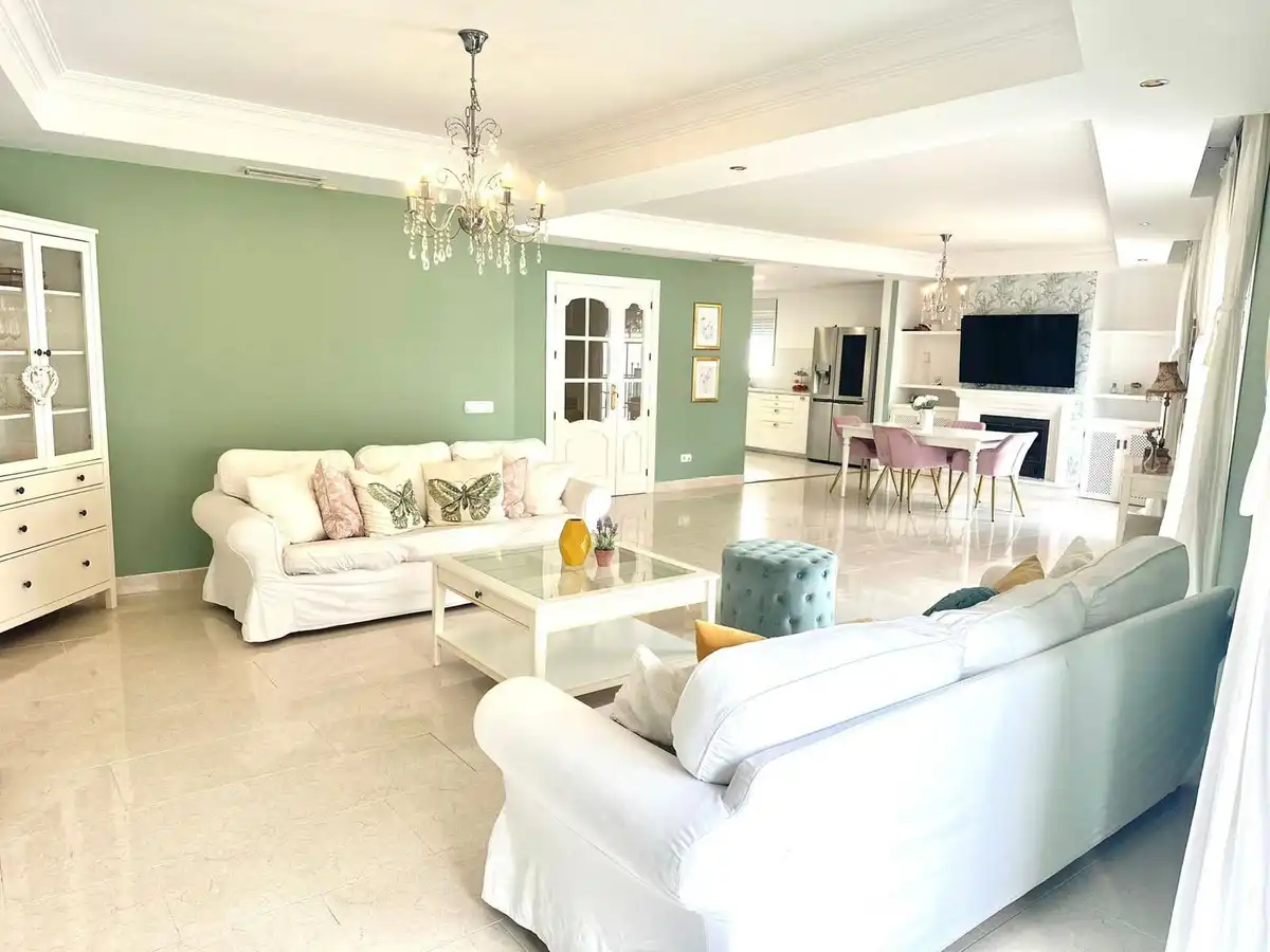 Villa zum Verkauf in Calle Malaga, imagen 4