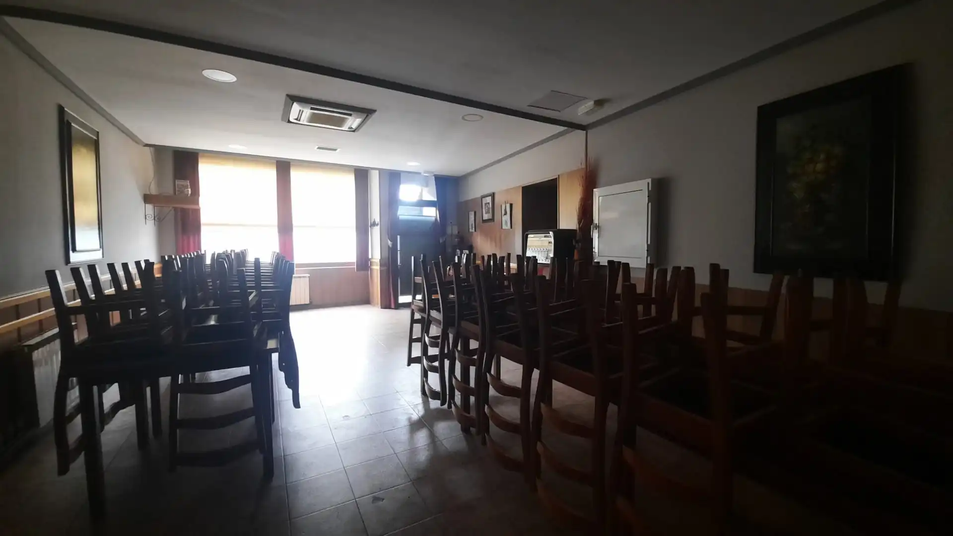 Gebäude zum Verkauf in Cacabelos mit Alarm