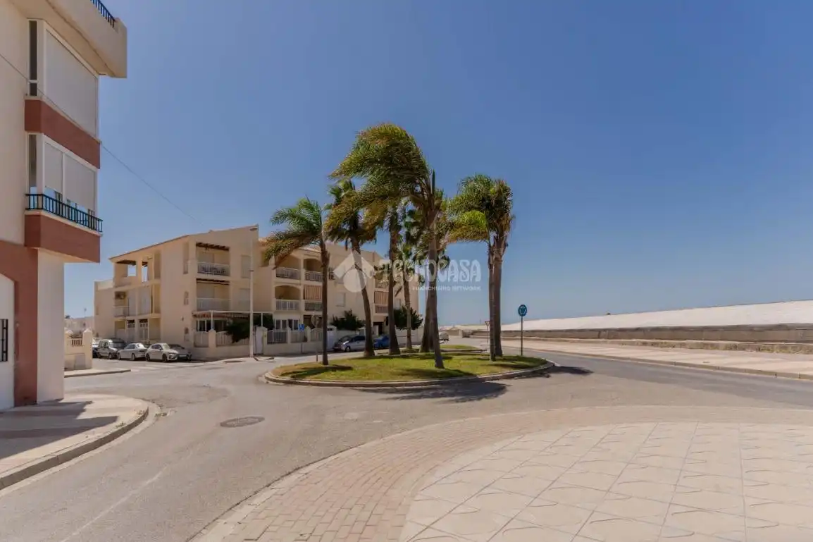 Vista exterior de Piso en venta en La Zubia con Terraza