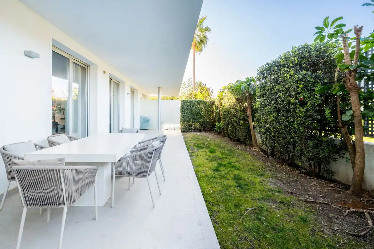 Terrassa de Pis en venda en Estepona amb Jardí privat, Terrassa i Piscina