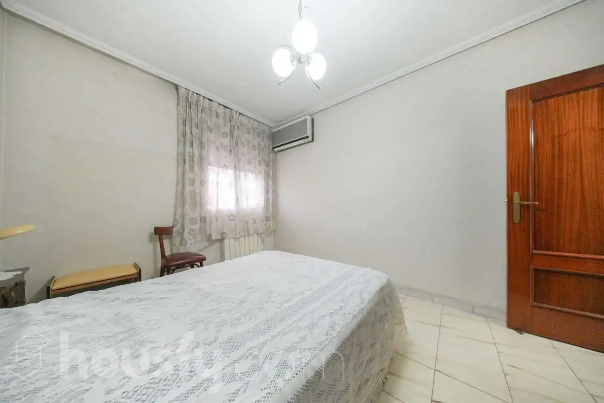 Habitación de Piso en venta en Carabanchel