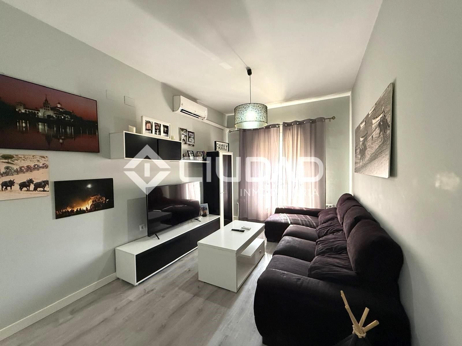 Living room of Flat for sale in Sanlúcar de Barrameda  with Terrace and Storage room