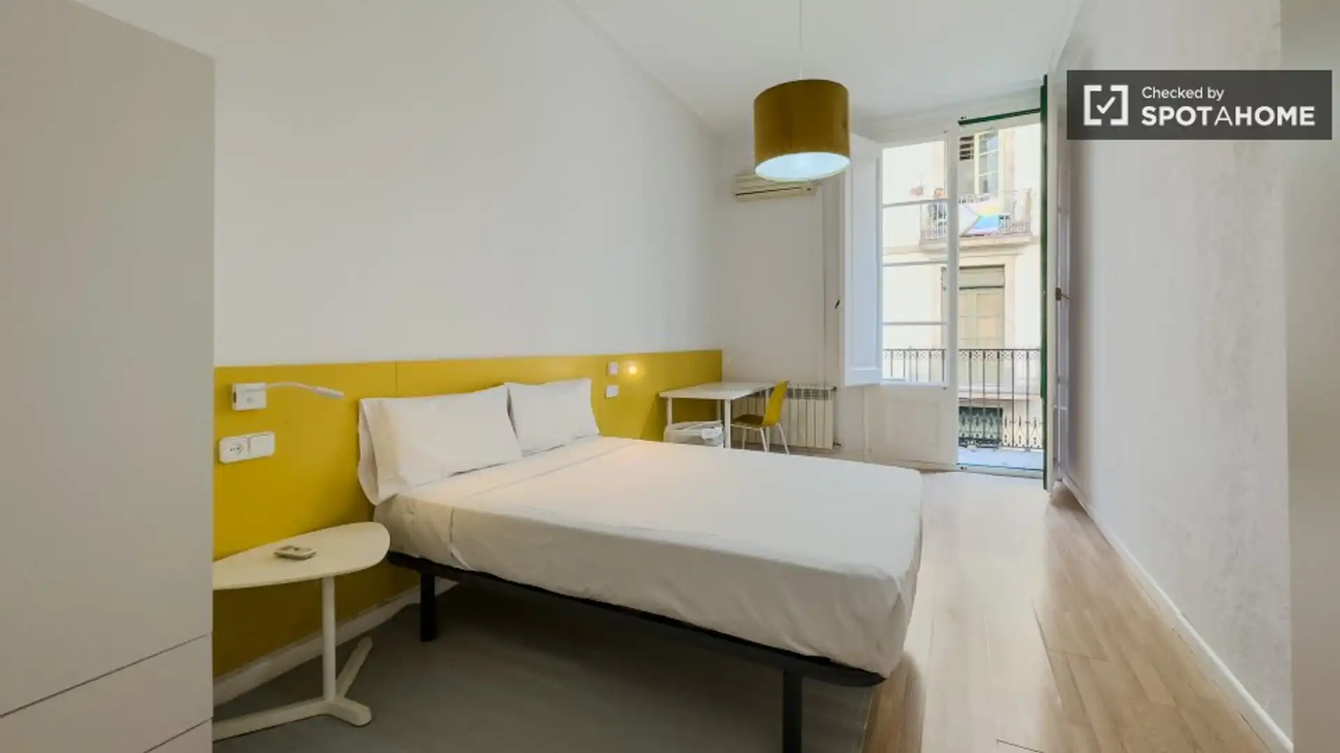 Bedroom of Flat for rent in  Barcelona Capital  with Air Conditioner, Heating and Furnished