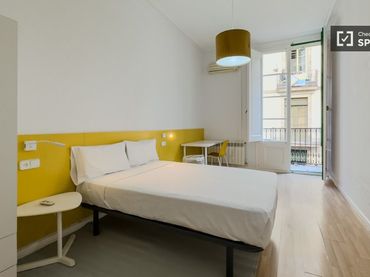 Appartamento con balcone in affitto a Ciutat Vella