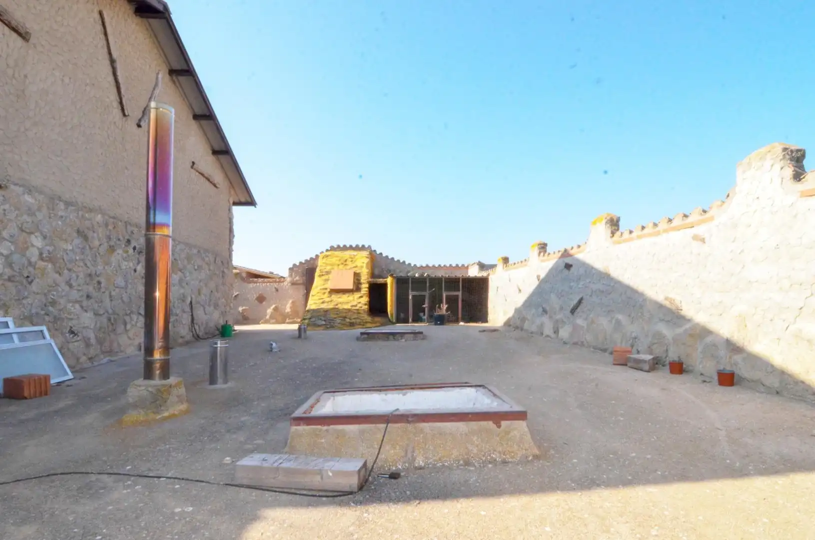 Industrial buildings for sale in Calvarrasa de Arriba