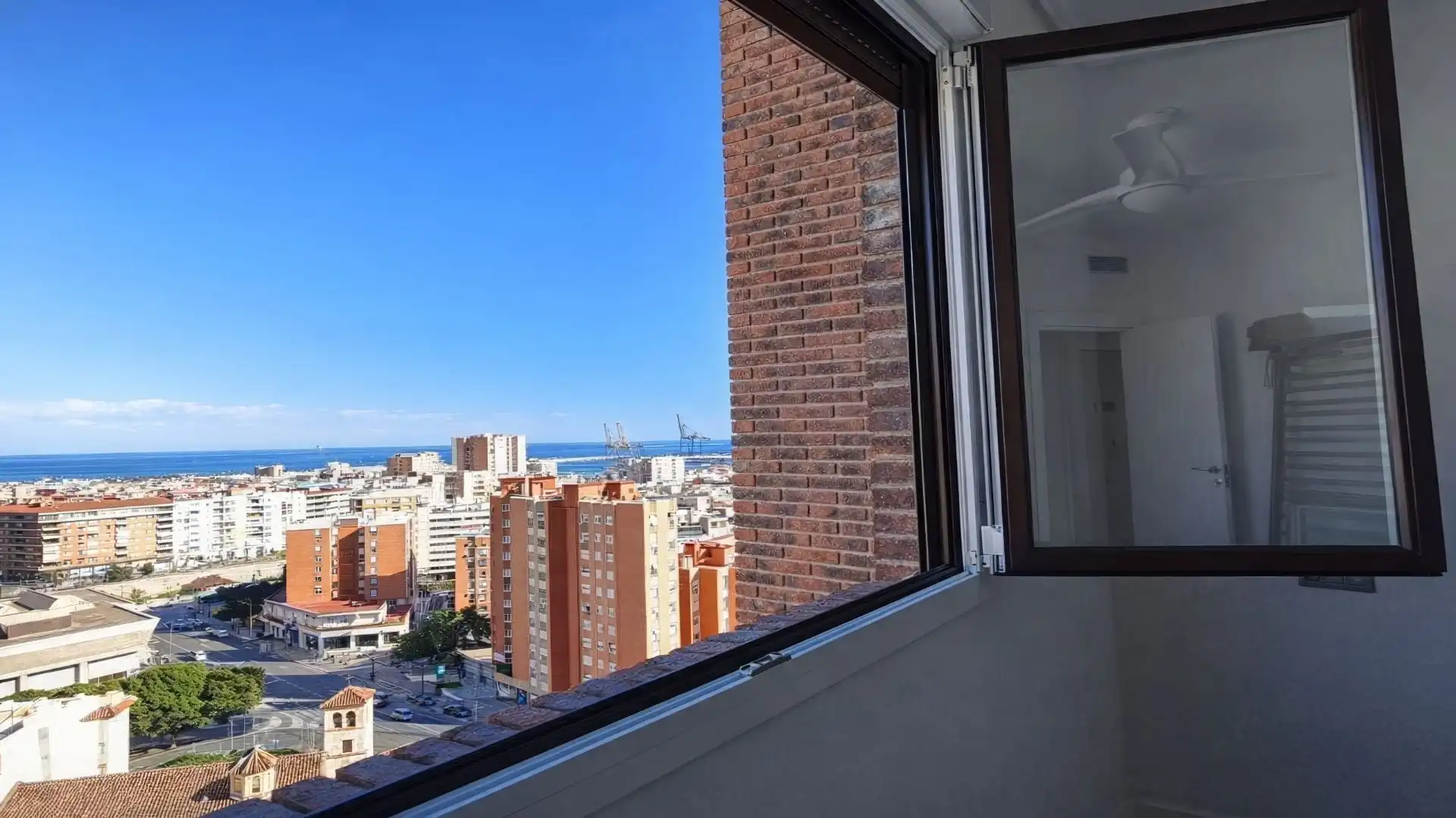 Habitación de Apartamento de alquiler en Málaga con Aire acondicionado y Calefacción