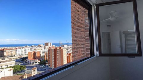 Foto 2 de Apartamento de alquiler en Perchel Sur - Plaza de Toros Vieja, Málaga Capital