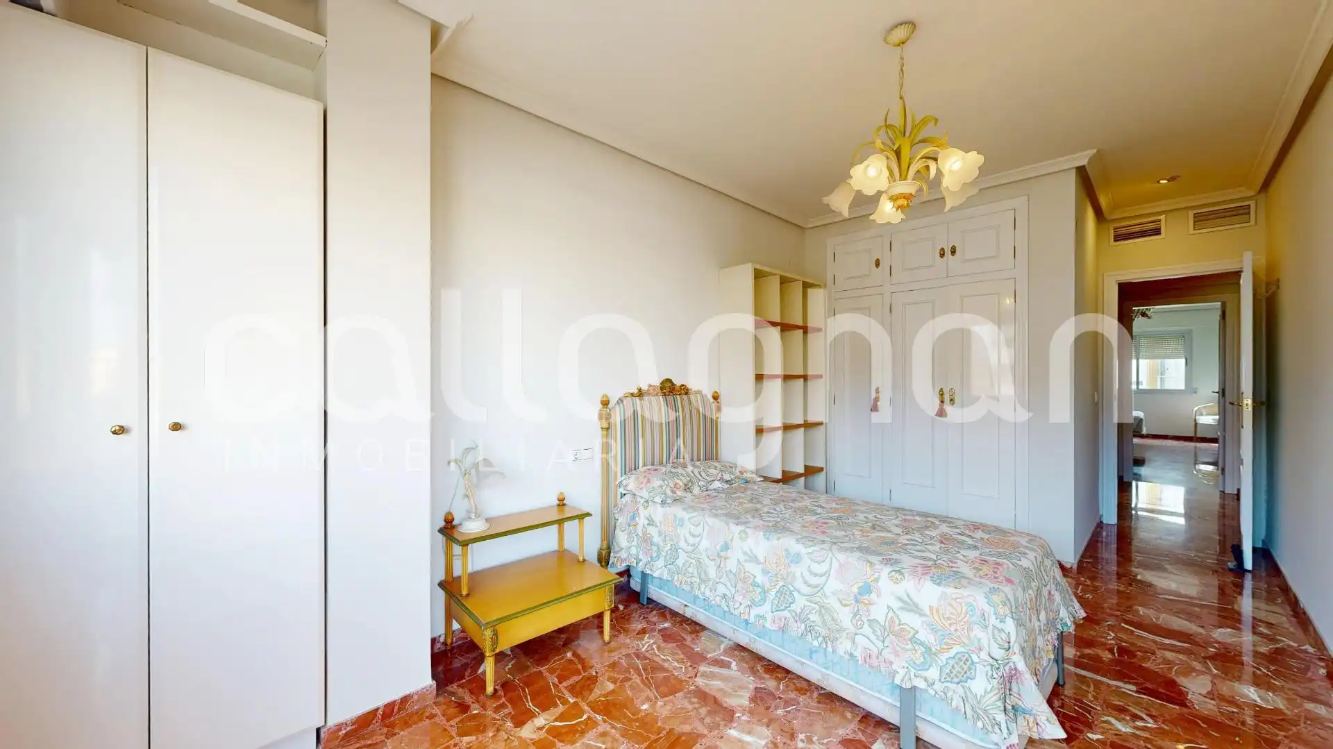 Habitación de Piso en venta en Valencia con Calefacción, Terraza y Balcón