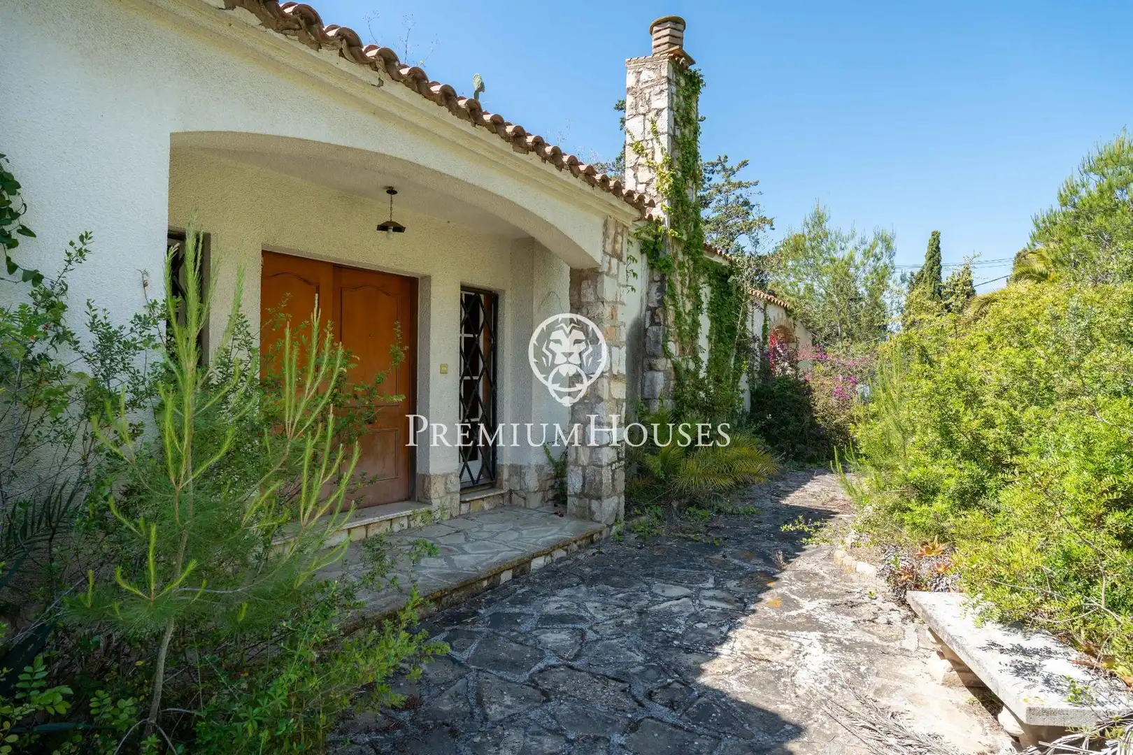 Vista exterior de Casa o xalet en venda en Tarragona amb Jardí privat, Terrassa i Traster