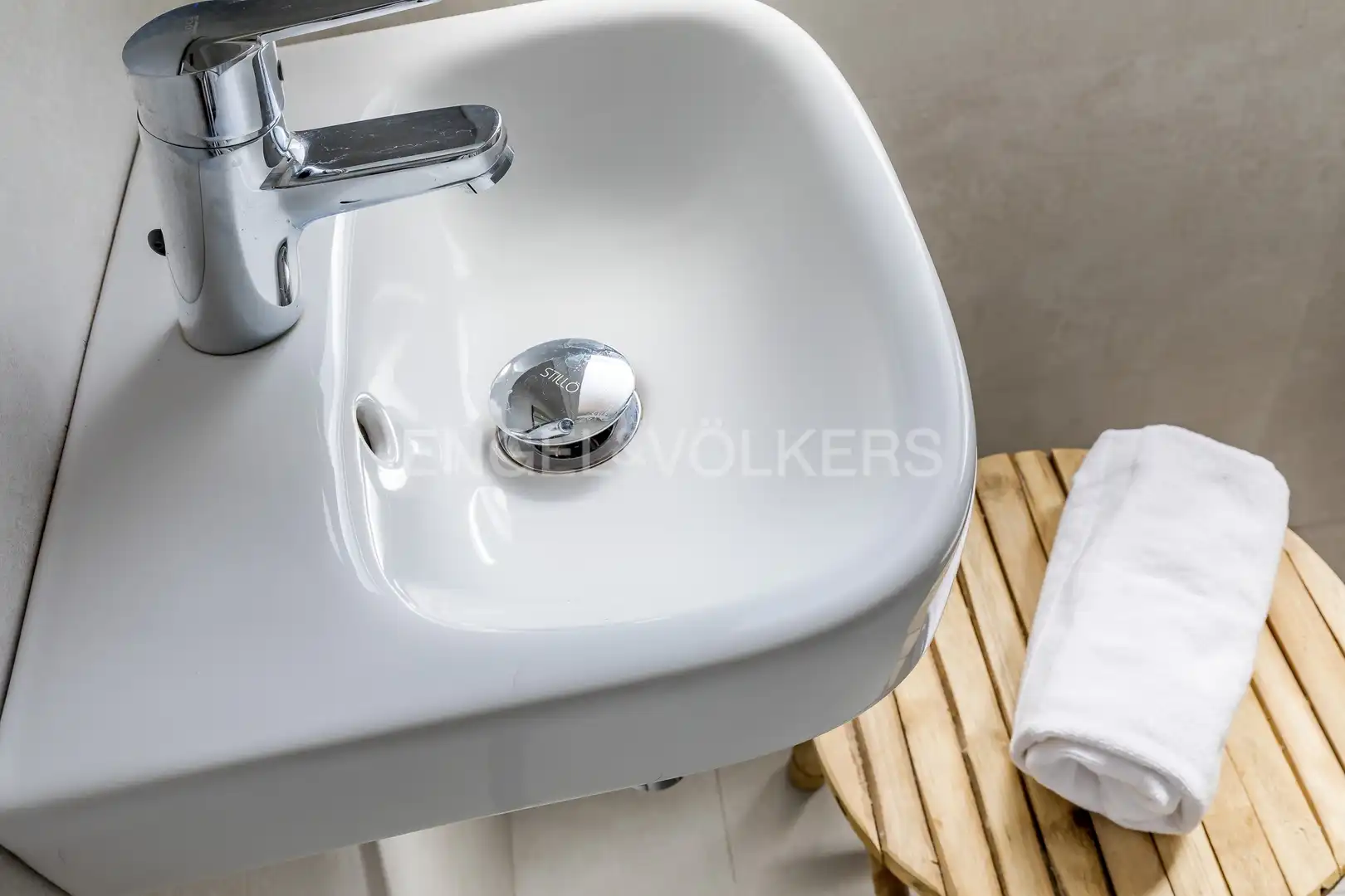 Baño de Planta baja de alquiler en Madrid con Aire acondicionado, Calefacción y Amueblado