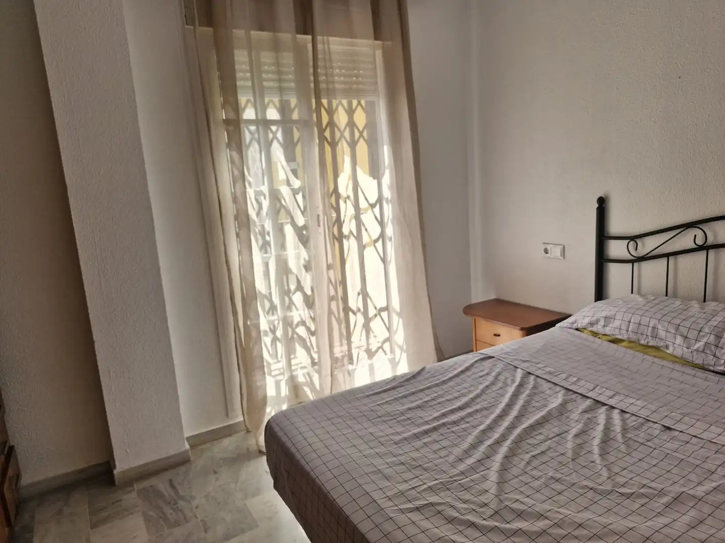 Dormitori de Casa adosada en venda en La Línea de la Concepción amb Terrassa