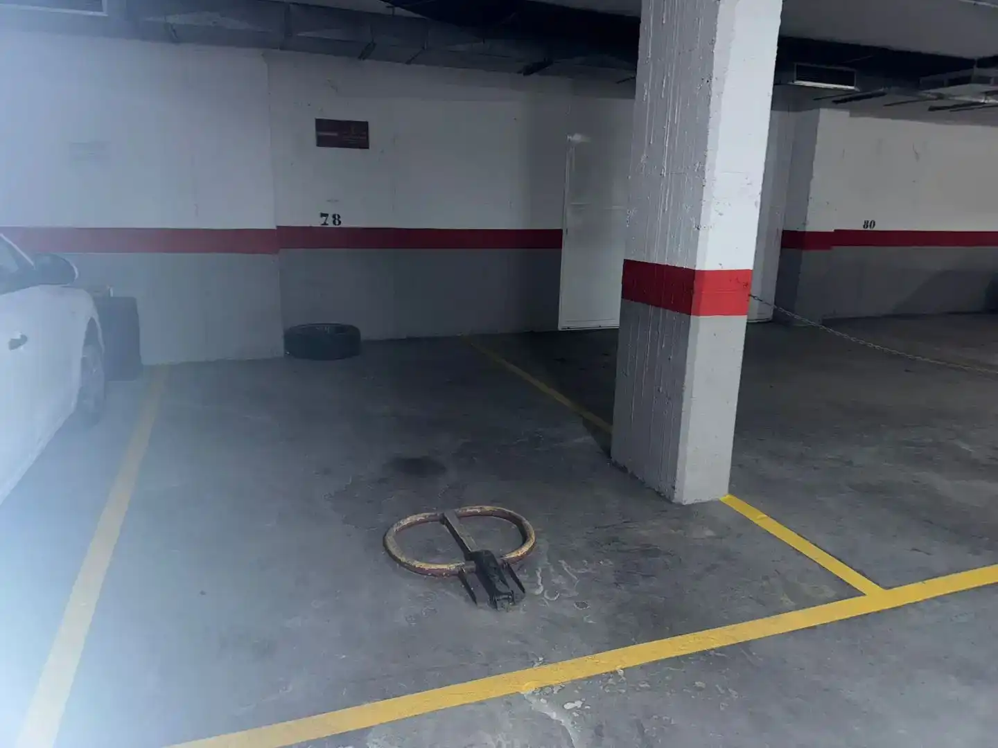 Parkplatz von Wohnungen zur Miete in Marbella mit Klimaanlage, Terrasse und Schwimmbad