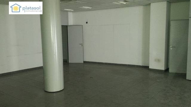 Local comercial en Alquiler en Avenida de los Príncipes en Guillena pueblo