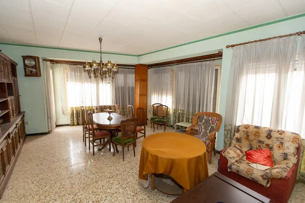 Casa con terraza en venta en Alcanar