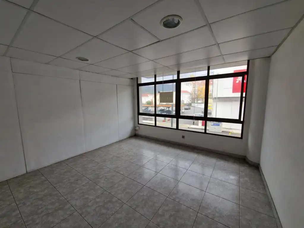Gewerbefläche zum Verkauf in Rúa Principal 115, imagen 2