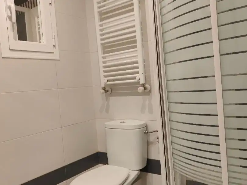 Bany de Pis de lloguer en Ciudad Lineal