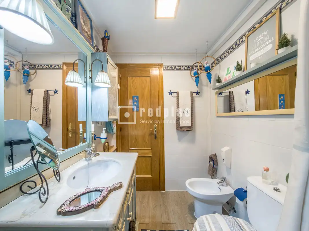 Baño de Casa o chalet en venta en Alcorcón con Aire acondicionado, Calefacción y Jardín privado