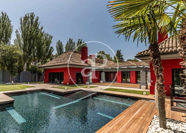 Casa-chalet en Venta en Urbanización La Moraleja