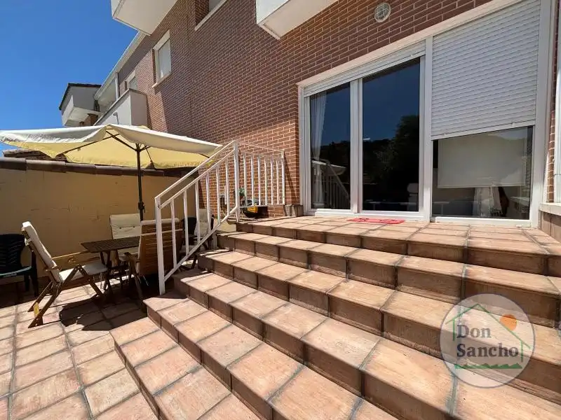 Terraza de Casa adosada en venta en Cabezón de Pisuerga con Calefacción, Jardín privado y Terraza