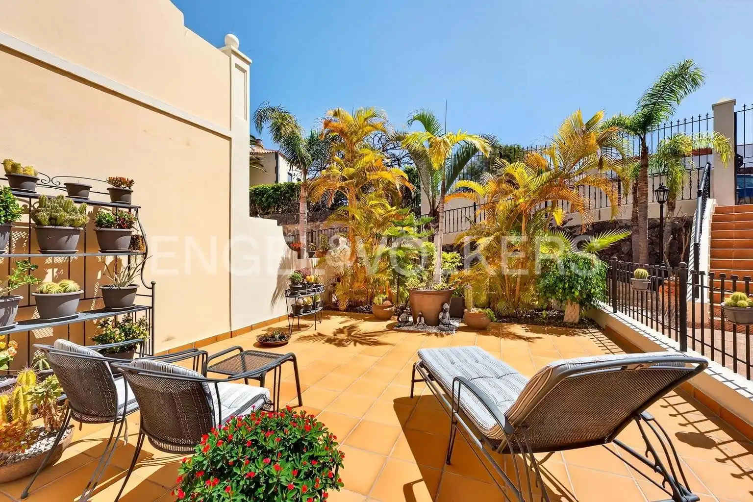 Terrasse von Haus oder Chalet zum Verkauf in Arona mit Klimaanlage, Terrasse und Schwimmbad