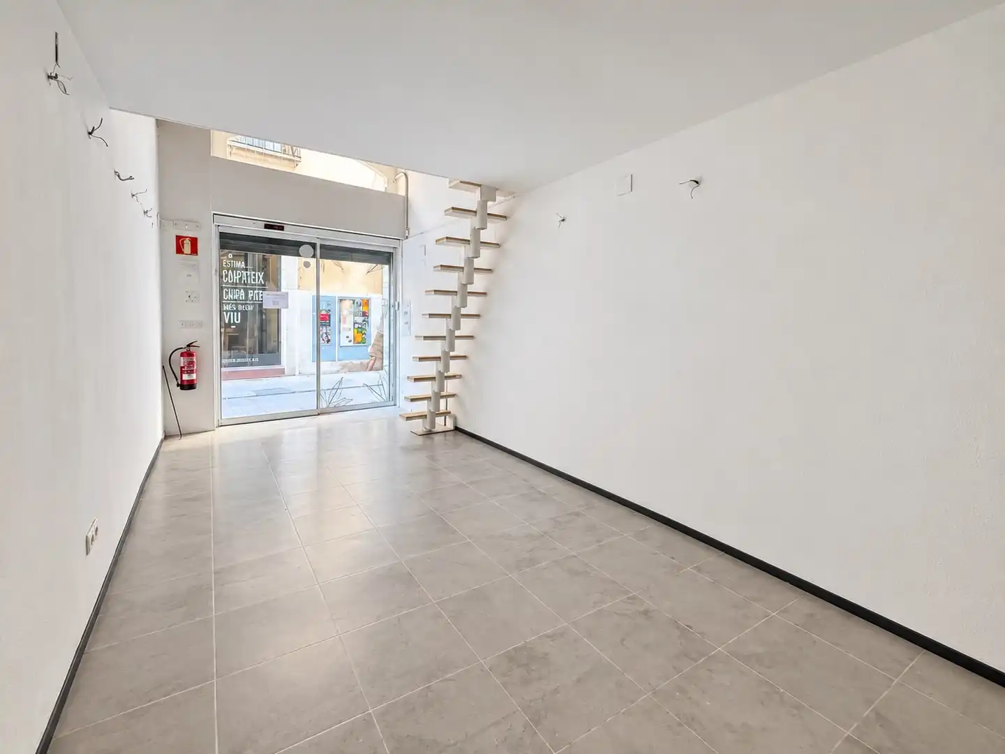 Business premises to rent in Carrer dels Tints 18, imagen 2