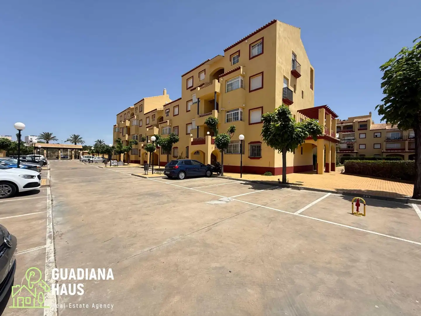 Vista exterior de Apartament en venda en Ayamonte amb Aire condicionat, Calefacció i Jardí privat